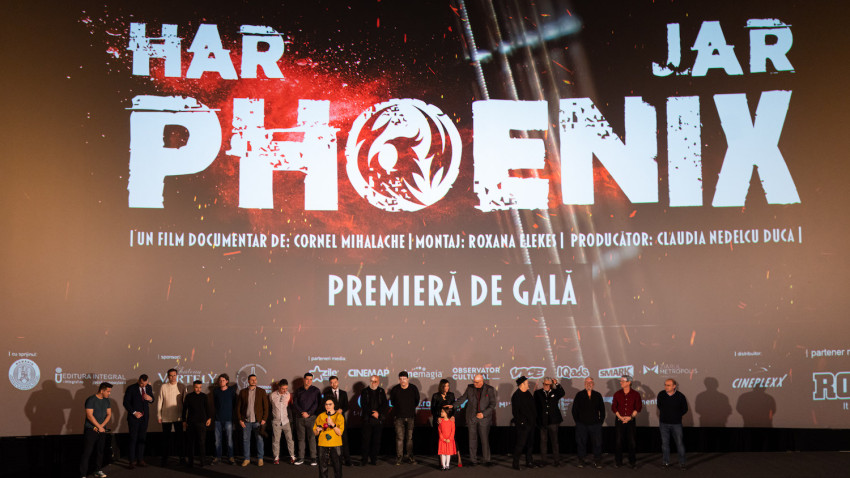 Controversata poveste a trupei Phoenix, spusă chiar de membrii săi, va putea fi văzută de vineri în cinematografe în PHOENIX. HAR/JAR