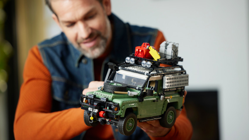 Călătorește oriunde, construiește și reconstruiește noul LEGO Icons Land Rover Defender 90