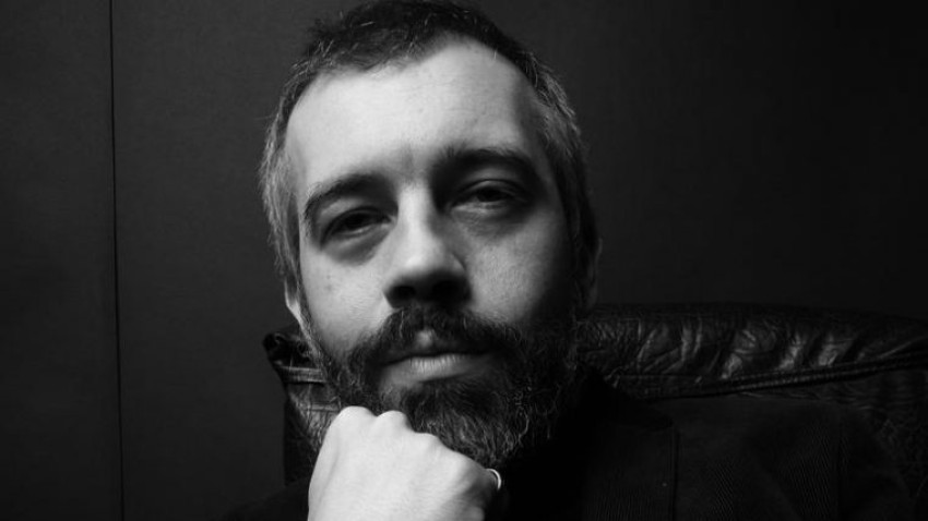 [Bunele maniere online] Radu Umbreș: Nu cred în „cure” sau „detoxifiere”, ci într-o gestionare realistă și pragmatică a folosirii online-ului