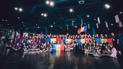 4 echipe de elevi rom&acirc;ni pe podiumul Campionatului Mondial de Robotică FIRST din SUA