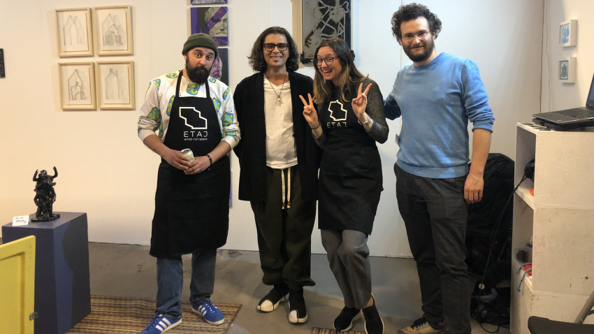 Light travel-art într-un road-residency spre Los Angeles. Grupul E T A J artist-run space traversează pentru prima dată Oceanul, în căutarea visului american