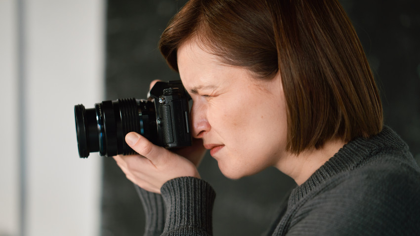 Andreea Leu: Facem prea multe poze doar pentru că putem apăsa pe declanșatori de 10 ori pe minut. Care e rostul lor dacă n-avem timp să le sortăm și să ne mai uităm la ele?