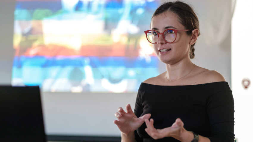 Iris Popescu: Sperăm ca oamenii care vor citi ghidul de design incluziv să înceapă să-și creeze propriile lor contexte de socializare incluzive - de la familie, la vecini, mediul de lucru