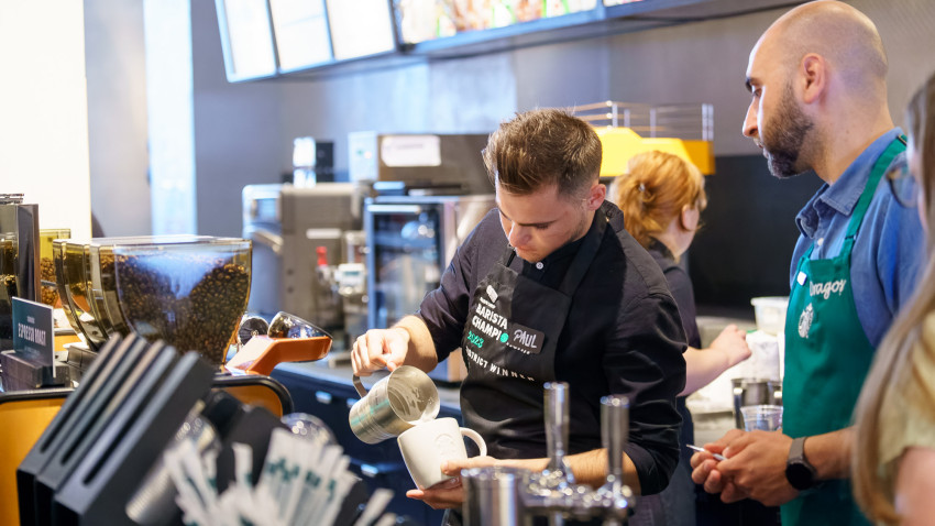 Un vis devenit realitate. Starbucks România are un nou Campion Barista