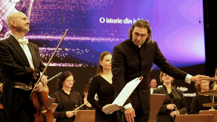 Dirijorul Vladimir Jurowski revine pe scena Festivalului Internațional George Enescu alături de Orchestra Operei de Stat Bavareze