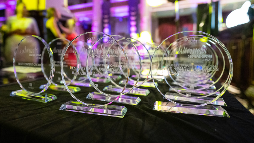 Cei mai îndrăgiți creatori au fost premiați la Gala Digital Divas Awards 2023