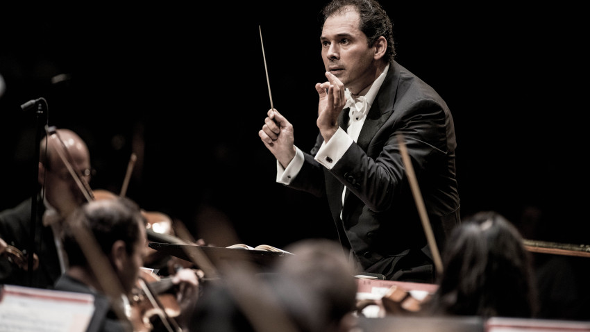 Tugan Sokhiev, unul dintre cei mai apreciați dirijori ai lumii, din nou pe scena Festivalului Internațional George Enescu