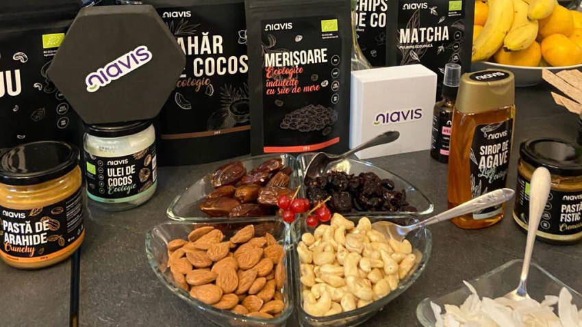 Niavis diversifică gama de produse naturiste și superalimente. Cremele tartinabile naturale din caju, migdale și fistic, vedetele noii colecții