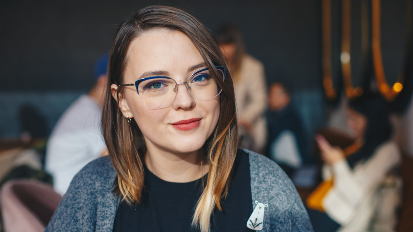 [Marketer profile] Iulia Văcăroiu: Dacă vrei să comunici autentic și matur, trebuie să vorbești și despre lucrurile neplăcute, iar asta e probabil cea mai faină schimbare prin care a fost marketingul obligat să treacă în ultimii ani