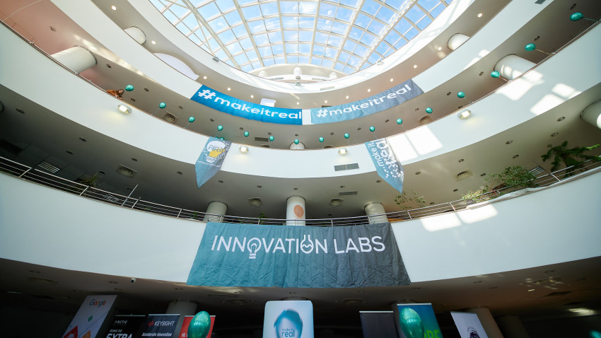 Innovation Labs inaugurează a 12-a ediție a programului, prin cele 4 Hackathoane organizate la nivel național