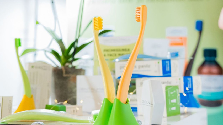 Diviodent intră în al 20-lea an de activitate cu afaceri de 2.4 milioane Euro, +20% față de 2022. Miză pe inovație și sustenabilitate în îngrijirea orală