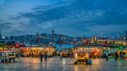 Istanbul oferă o experiență minunată celor care călătoresc singuri
