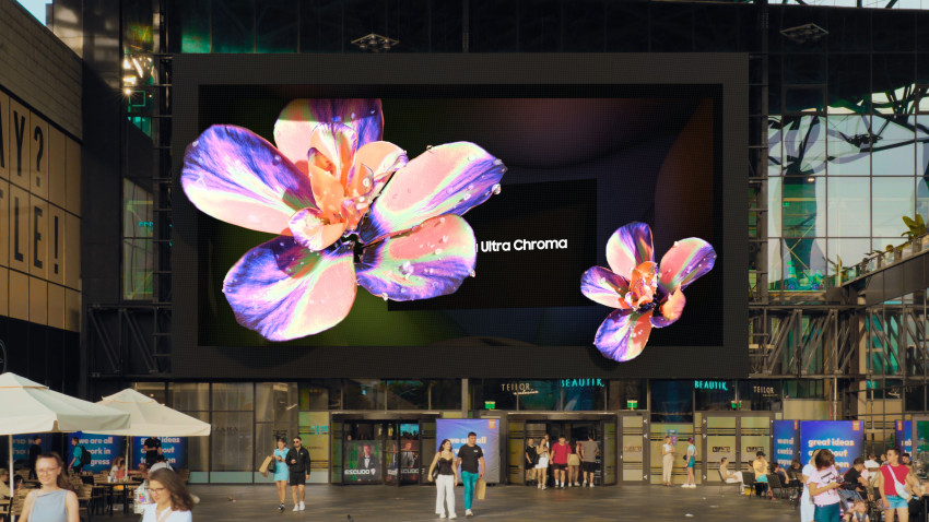 WINK semnează o serie de execuții 3D OOH pentru Samsung la inaugurarea noului ecran digital din Iulius Mall Cluj-Napoca