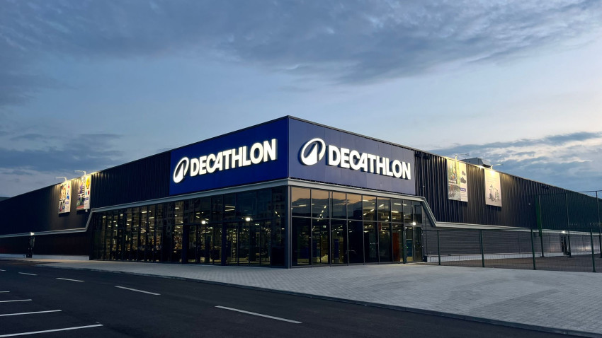 DECATHLON aduce la Coresi Brașov primul magazin din România cu noul concept și noua identitate de brand