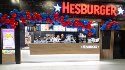 Hesburger continuă expansiunea &icirc;n Rom&acirc;nia și deschide un nou restaurant &icirc;n Aeroportul Internațional &rdquo;Henri Coandă&rdquo;