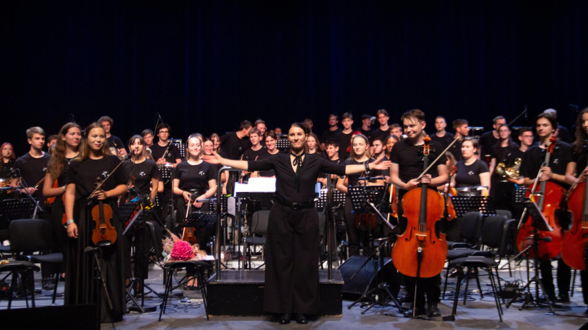 „Eroica” de Beethoven, în interpretarea Orchestrei Slovene de Tineret, sub bagheta dirijoarei Živa Ploj Peršuh, în Festivalul ”Vara Magică”