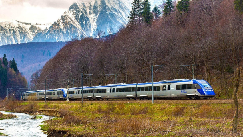 LIFE IS HARD simplifică achiziția biletelor de tren pentru Regio Călători cu noua soluție mobilă de plată cu cardul