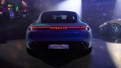 The Syndicate și noul Porsche Taycan au captivat&nbsp;cu un show electrizant