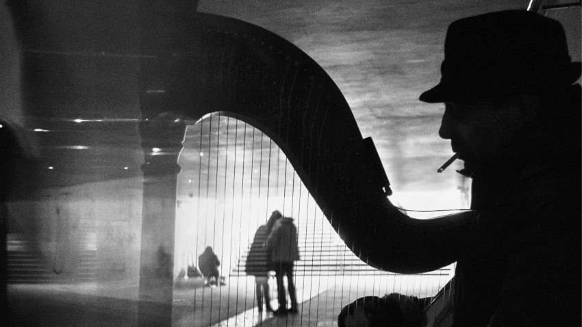 Reflecții la apus cu Sunset, cel mai nou single We Singing Colors