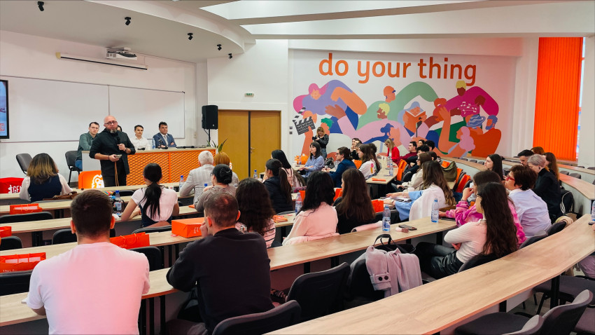 ING Bank România: 34% dintre clienții ING Bank România cu vârsta între 18 și 24 de ani au cont de economii. Tinerii români sunt preocupați de inflație, șomaj și de taxele prea mari