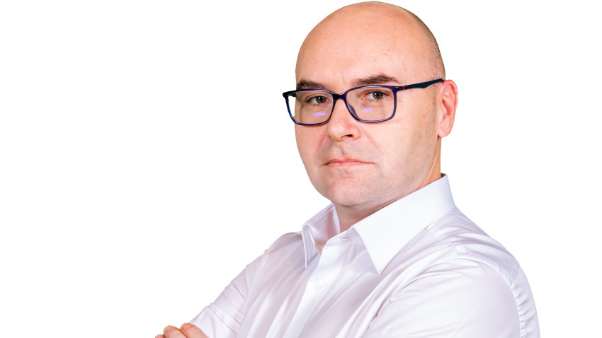 [Era Nesiguranței] Mihai Răzvan Moraru: Democrația costă și știm asta. Ea nu este garantată decât de cetățeni, prin susținerea valorilor democratice și prin implicare