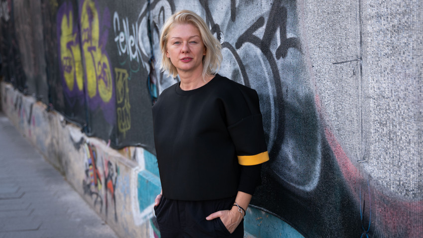 Cinty Ionescu: Ne interesează să lărgim cercul dialogului, să ducem discuția despre vise, crize, limite și posibilități în afara sălilor de teatru