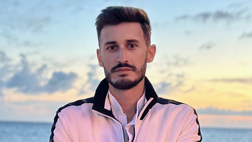 [Hai cu votul] Mihai Zmenta: Deși nu-s legat cu lanțuri de pământul din țara asta, îmi place România. E acasă. Aici vreau să trăiesc