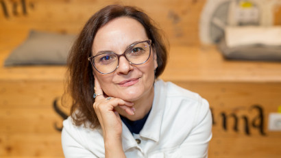 [Hai cu votul] Luminița Corneanu: Oamenii au uitat c&acirc;t de rău poate fi Răul și sunt dispuși să-și joace viața la păcănele pentru vorbele mieroase spuse de un politician