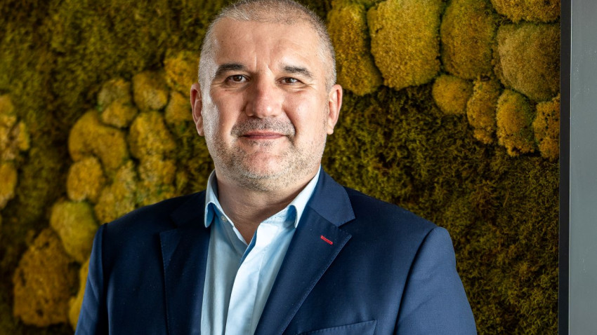 Sondaj RoCoach: În ochii angajaților din România un „lider bun” nu e neapărat carismatic, ci consecvent, prezent, uman și predictibil