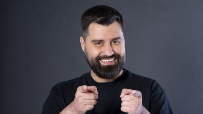 [Stand-up pe bune] Geo Adrian: Cu c&acirc;t e mai sensibil subiectul, cu at&acirc;t gluma trebuie să fie mai bună