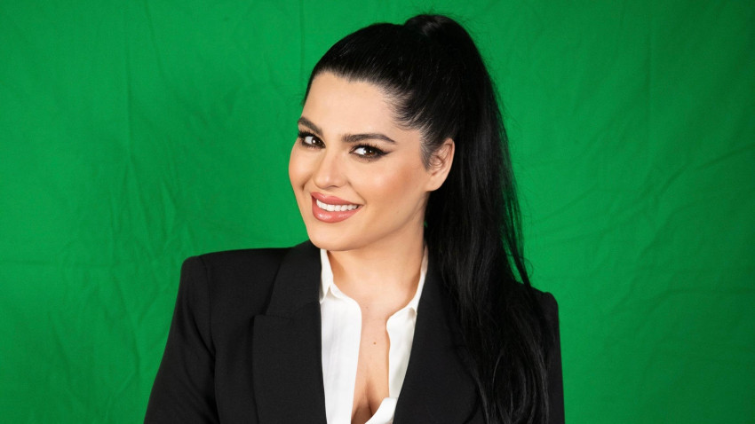 [Stand-up pe bune] Ioana State: Nimic nu e tabu, dacă știi să îi dai forma potrivită