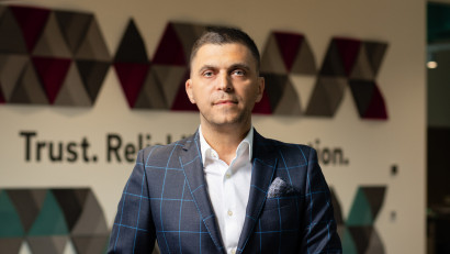 REHAU aniversează 30 de ani de business în România: milioane de soluții pentru ferestre, instalații și mobilă și investiții strategice de milioane de euro
