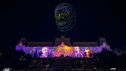 Cine sunt rom&acirc;nii din culisele celor mai spectaculoase show-uri de drone din Rom&acirc;nia?