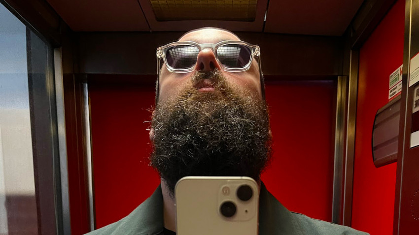 [Visual Key] Laurentiu Lupu: Trebuie să știi unde să uiți și când să închizi ochii, ca să poți crea și tu la rândul tău ceva drăguț