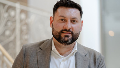 SINAPS: Noile reguli de la 1 iulie pentru publicitatea &icirc;n stomatologie. Informațiile, comunicate de Meta la Varșovia