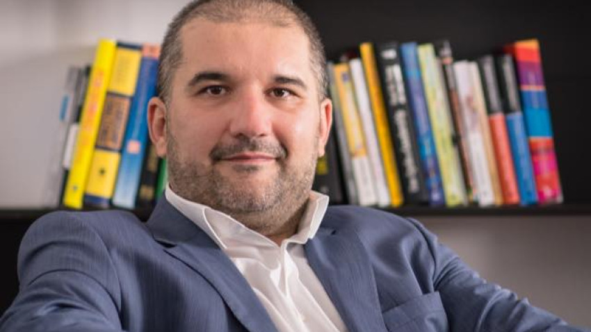 Studiu RoCoach și Novel Research: Aproape trei sferturi dintre români cred că AI-ul poate reduce corupția și poate ajuta la creșterea transparenței în instituțiile publice