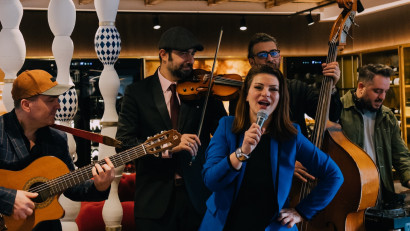 Grupul City Grill lansează „Mixtură de Lăutărie” – un program artistic original care aduce muzica tradițională interpretată și mixată live în ritmuri de DJ, direct în restaurante