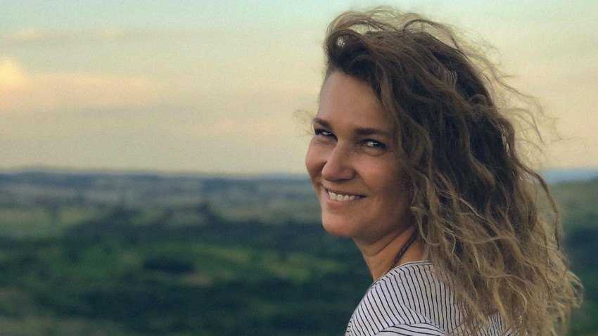 [Work & Self] Adela Dan: Știu că nu operăm oameni pe cord deschis, dar există responsabilitate în această meserie și ea ar trebui conștientizată de mulți oameni din industrie