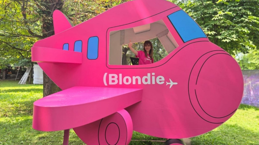 Start de colaborare la altitudine: pastel și Asociația Blondie, primul proiect împreună, la UNTOLD