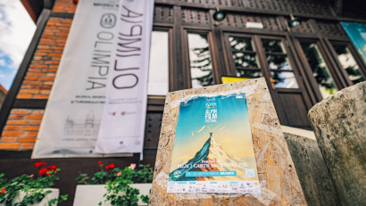 Impactul schimbărilor climatice văzut prin ochii unei familii mongole &ndash; &bdquo;The Wolves Always Come at Night&rdquo; c&acirc;știgă Grand Prix - Alpin Film Festival 2025