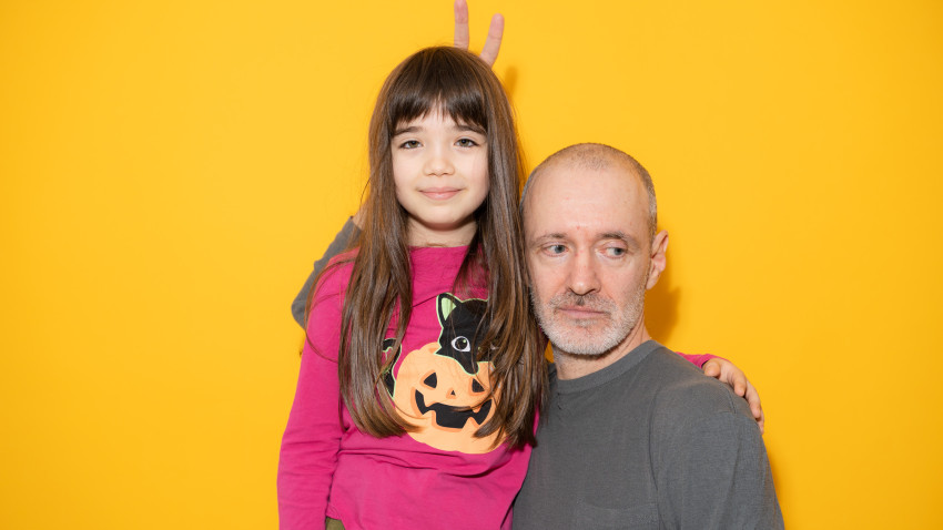 [Parenting creativ] Dani Macarie: Sa fii singurul om din încăpere care nu știe de skibidi e un scenariu care trebuie evitat indiferent de vârstă