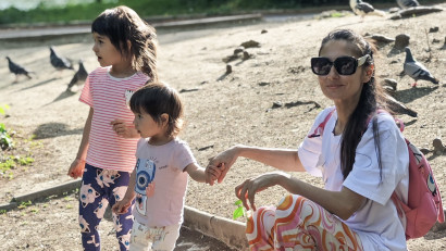 [Parenting creativ] Diana Nistor: Să fiu părinte e, de departe, cel mai greu job pe care l-am avut. Și e și non-stop, fără pauze, fără vacanțe, fără plată. Dar e și cel mai frumos