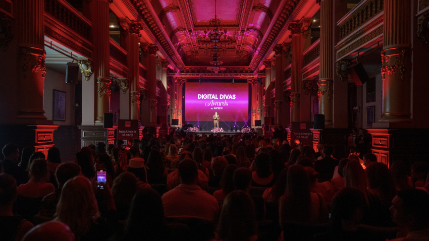 Descopera castigatorii Digital Divas Awards 2025