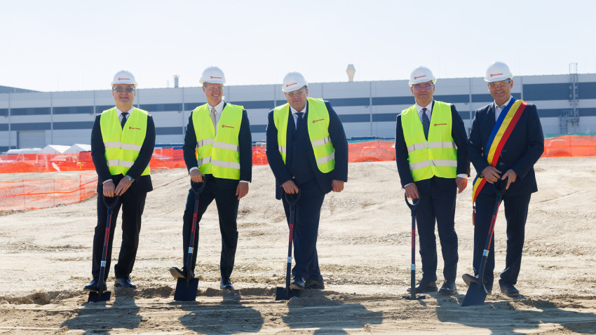 ROCKWOOL marchează începutul lucrărilor de construcție pentru o investiție de 150 de milioane de euro care va crește de peste două ori producția de vată bazaltică la fabrica sa din Prahova