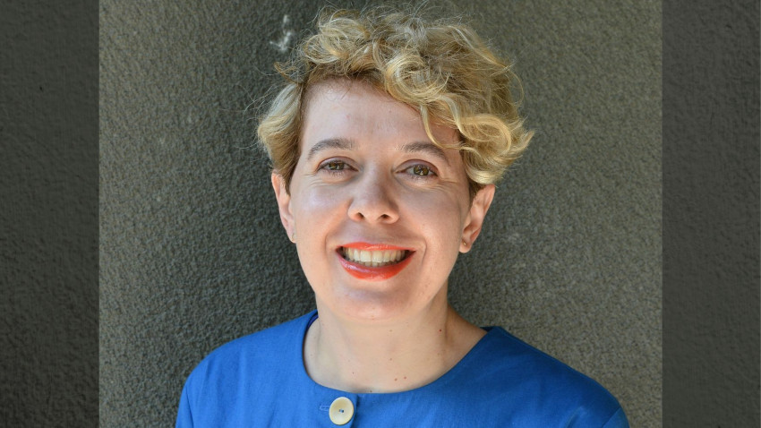 Căutarea asistată de AI: cum schimbă ChatGPT și agenții inteligenți regulile jocului pentru branduri”