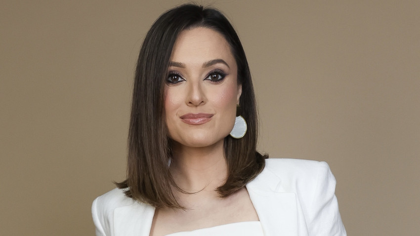 [Work & Self] Oana Zamfir: Trăim în secolul imposturii, accelerat de social media. Pare că toată lumea se pricepe la toate, și asta mă sperie