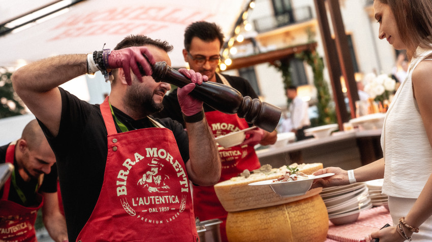 Birra Moretti® continuă seria evenimentelor Live Birra Moretti cu La Grande Cena – o invitație de a redescoperi bucuria meselor împreună