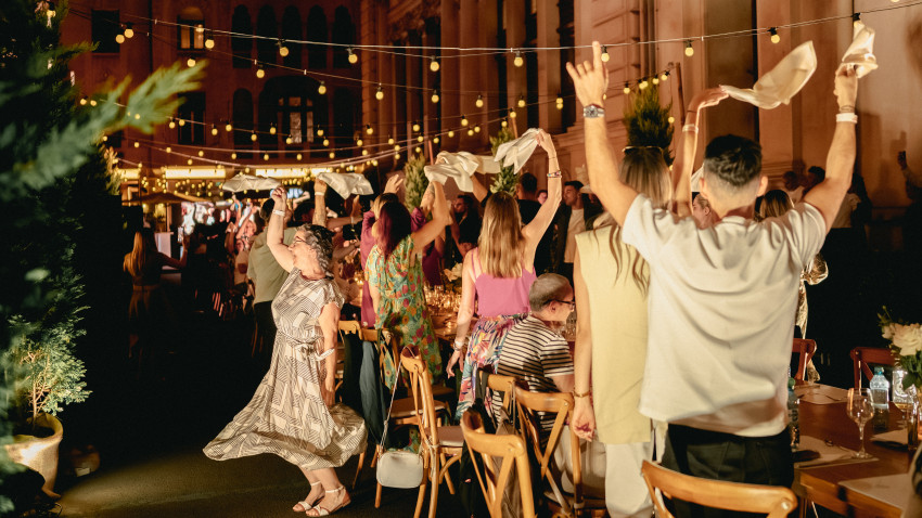 Birra Moretti® continuă seria evenimentelor Live Birra Moretti cu La Grande Cena – o invitație de a redescoperi bucuria meselor împreună