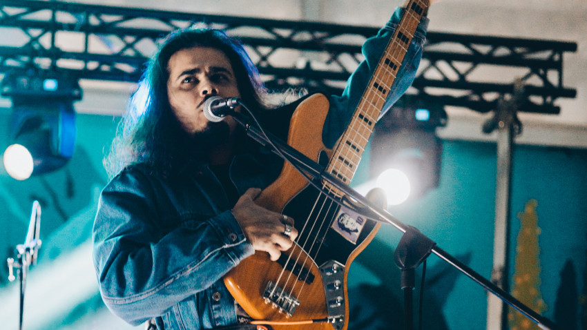 Edi Bolbea: În vremurile în care trăim este imposibil și este chiar în detrimentul tău ca artist să te ferești de social media