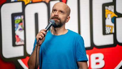 [Stand-up pe bune] Cristi Popesco: Am avut tot felul de joburi care o să dispară acum cu AI-ul: operator data entry, v&acirc;nzător spațiu publicitar, contabil. Am &icirc;nceput 3 facultăți, am terminat una